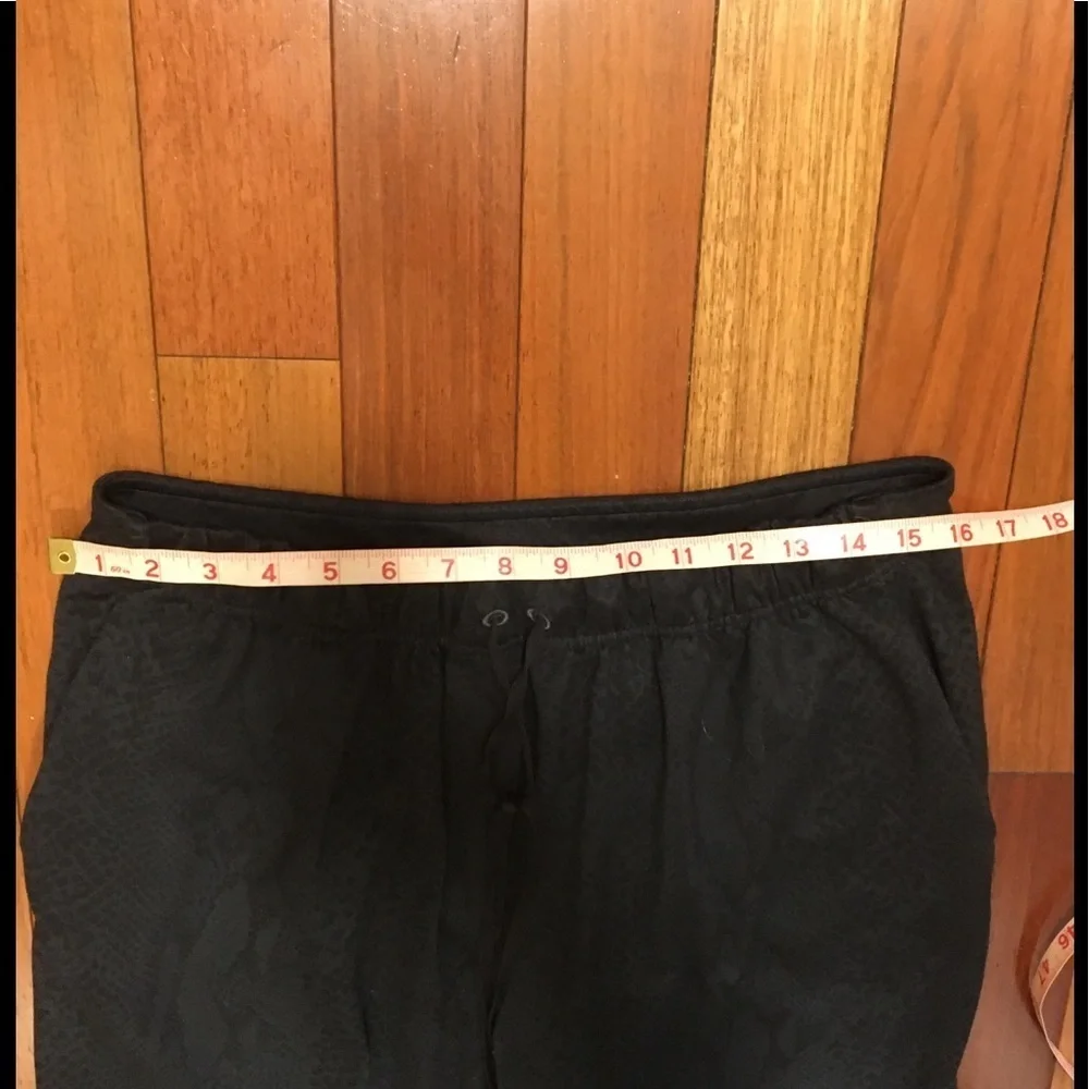 Lululemon Jet Crop (Slim) (Luxtreme 25.5